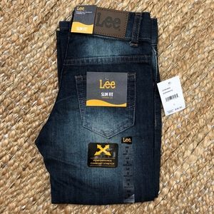 BNWT Boys Lee Slim Fit Tapered Leg Jean sz 5